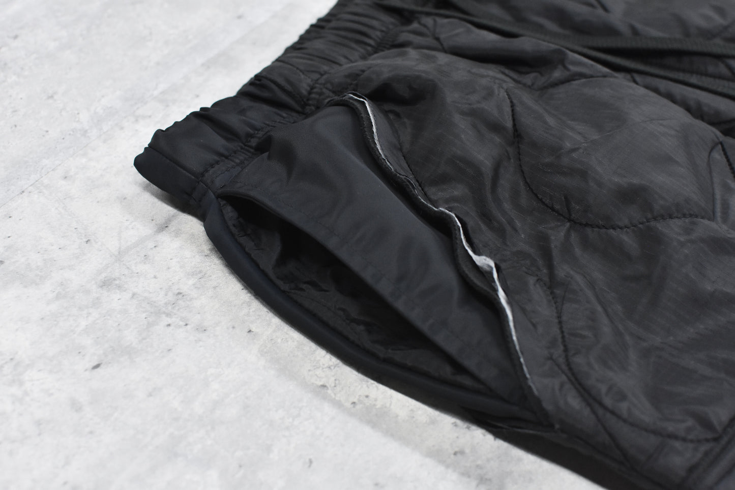 elephant TRIBAL fabrics / Cut Off Quilting Cargo Pants - BLACK