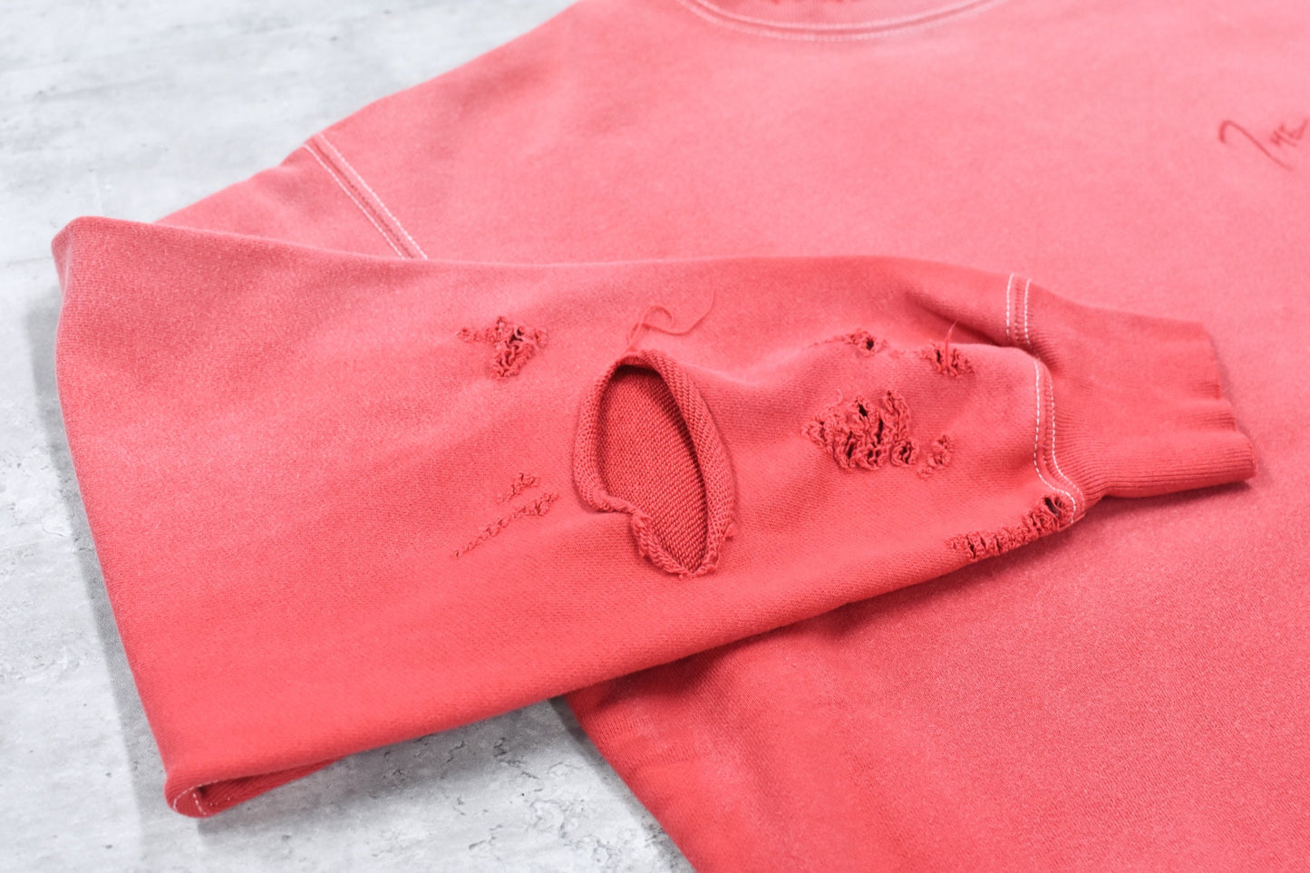 THE JEAN PIERRE / Pigment Grunge Destroy Sweat Shirt - FADE RED