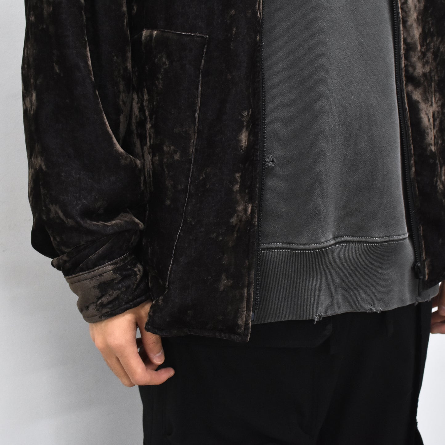 THE JEAN PIERRE / Chambray Velvet Zip Safari Shirt - FADE BLACK
