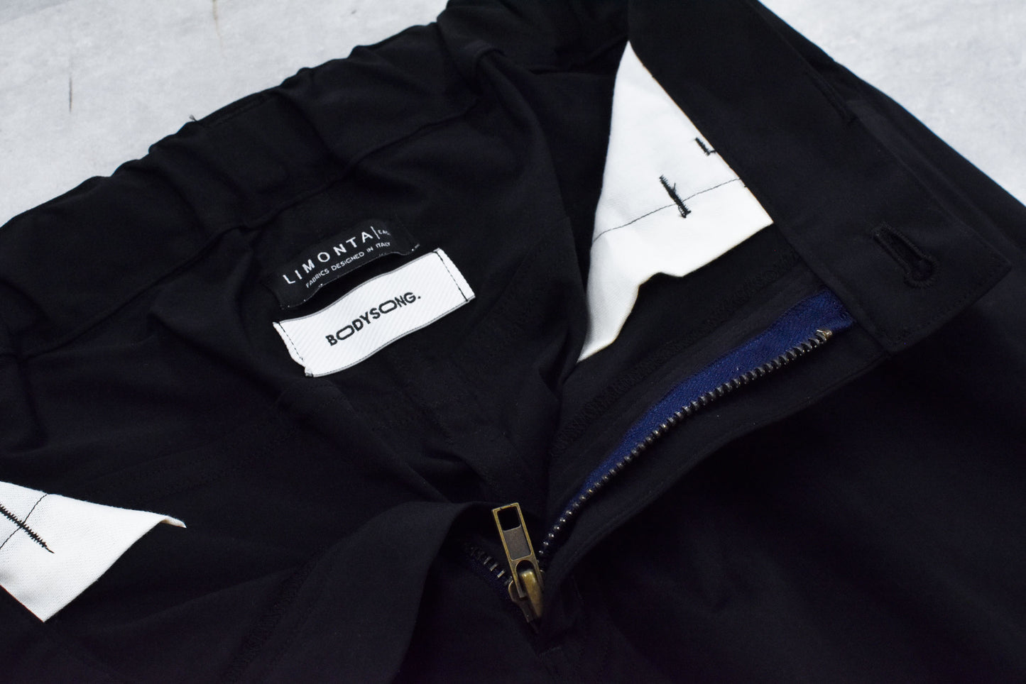 BODYSONG. / RECONSTRUCTED BK FLARE PT - BLACK