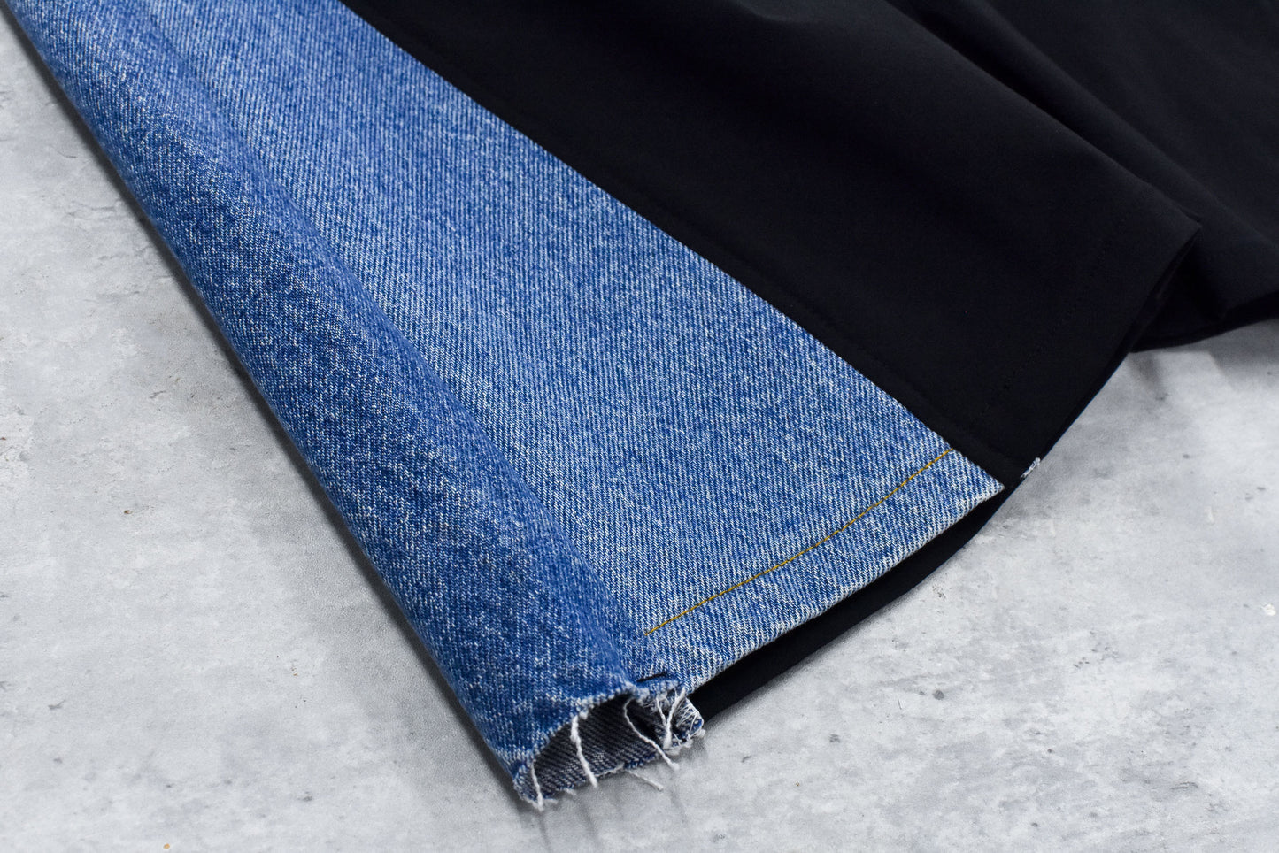 BODYSONG. / RECONSTRUCTED BK FLARE PT - BLACK