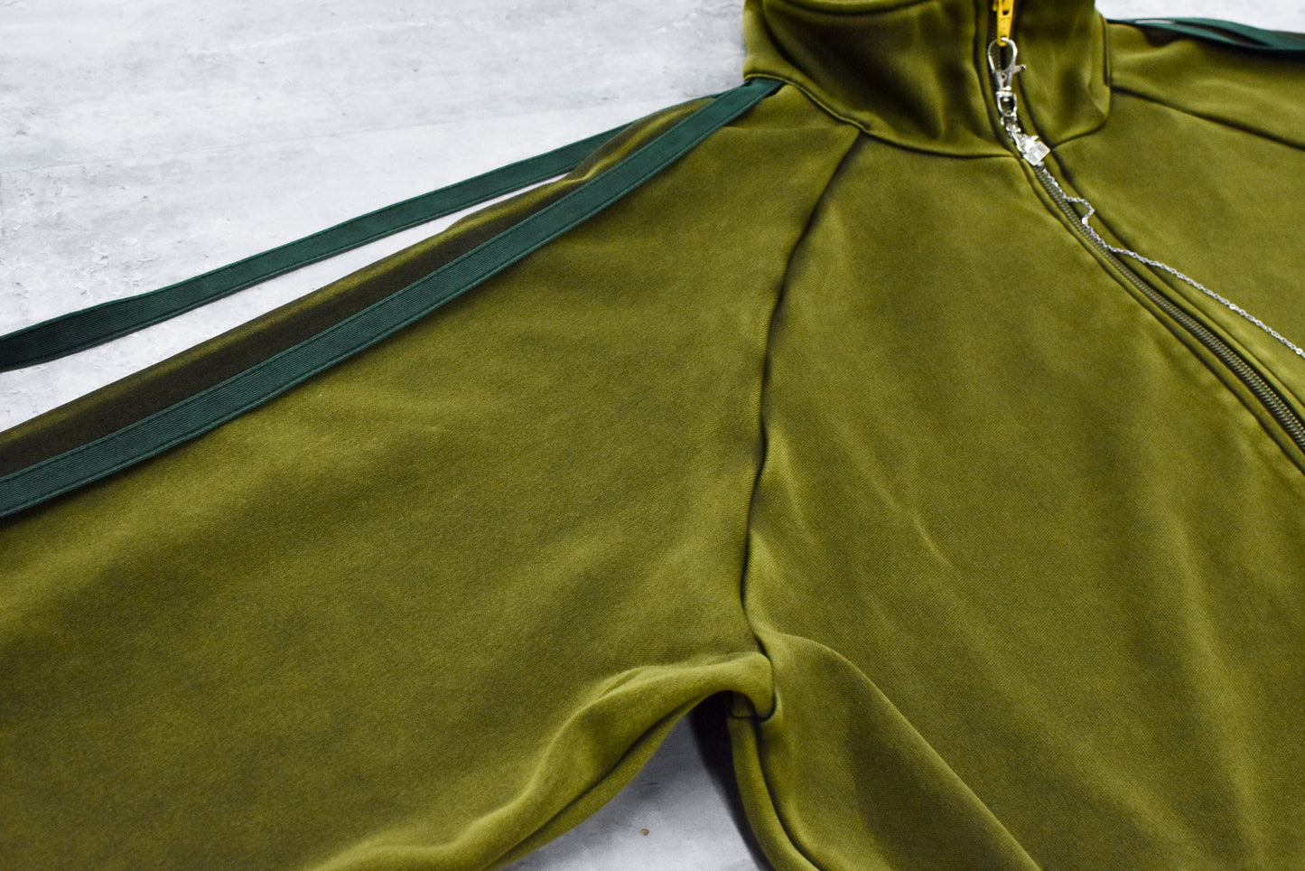 BODYSONG. / PIGMENT TRACKJ F25 - GREEN