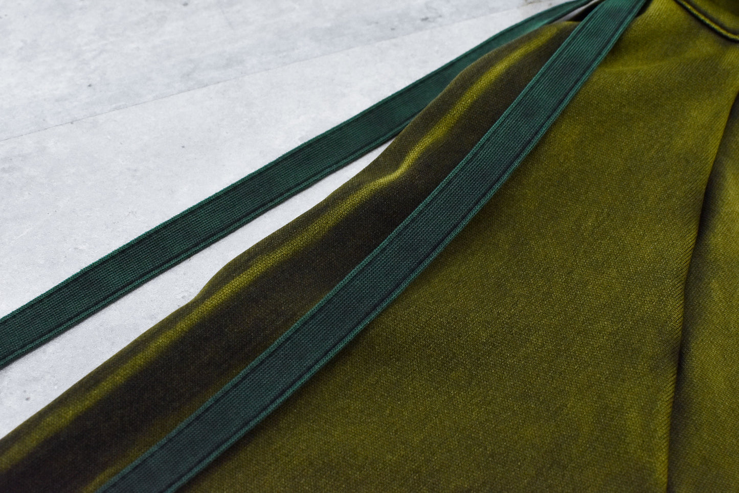 BODYSONG. / PIGMENT TRACKJ F25 - GREEN