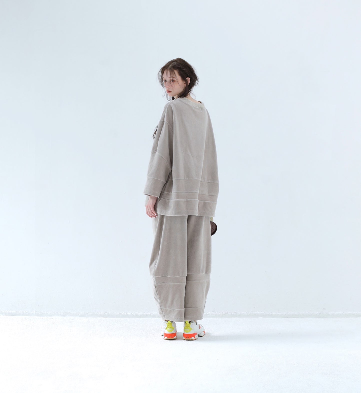 BEDSIDEDRAMA / 先行予約 Pattern Switch Pullover - BEIGE