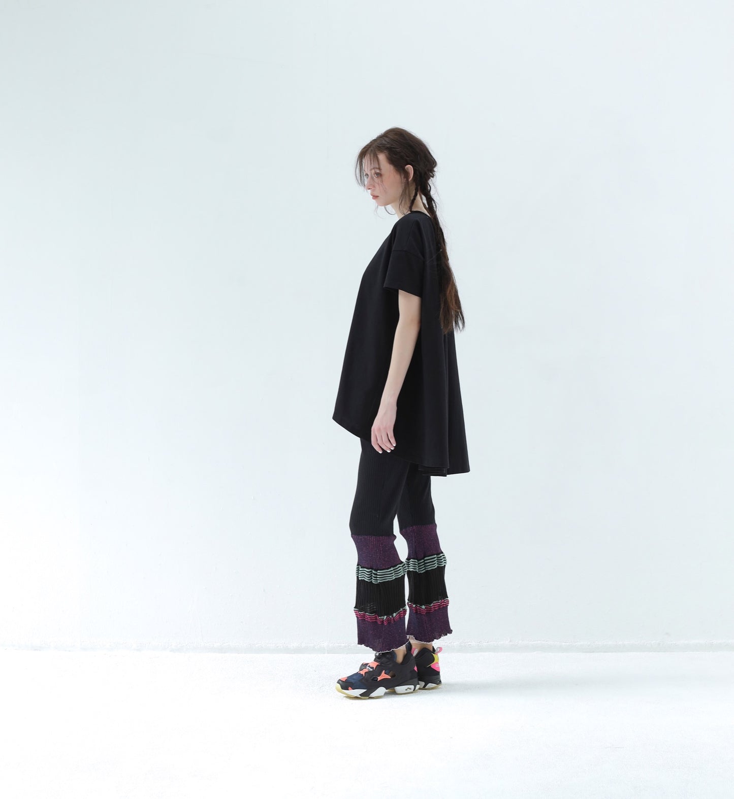 BEDSIDEDRAMA / 先行予約 DIGNEY DOLL Flare T-Shirt - BLACK