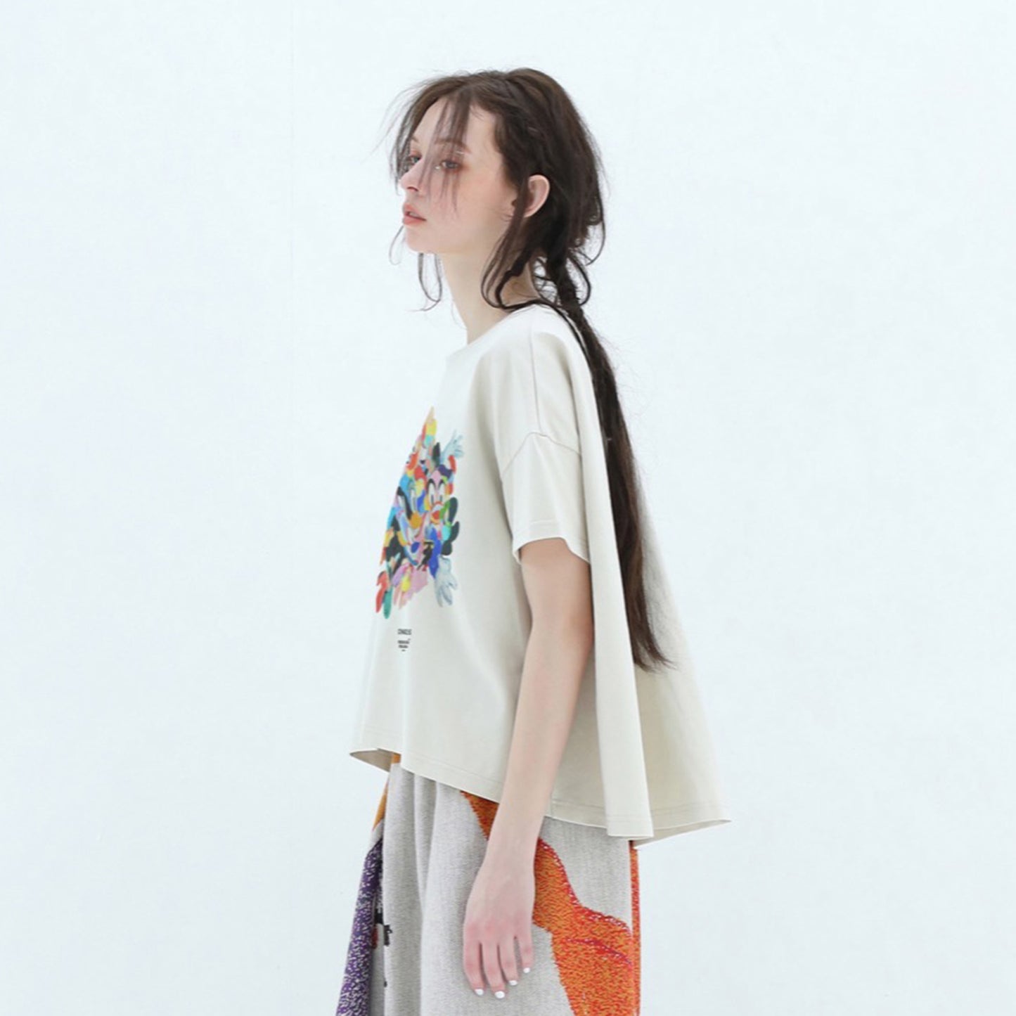 BEDSIDEDRAMA / 先行予約 CHAO:S HEAD Flare T-Shirt - NATURAL