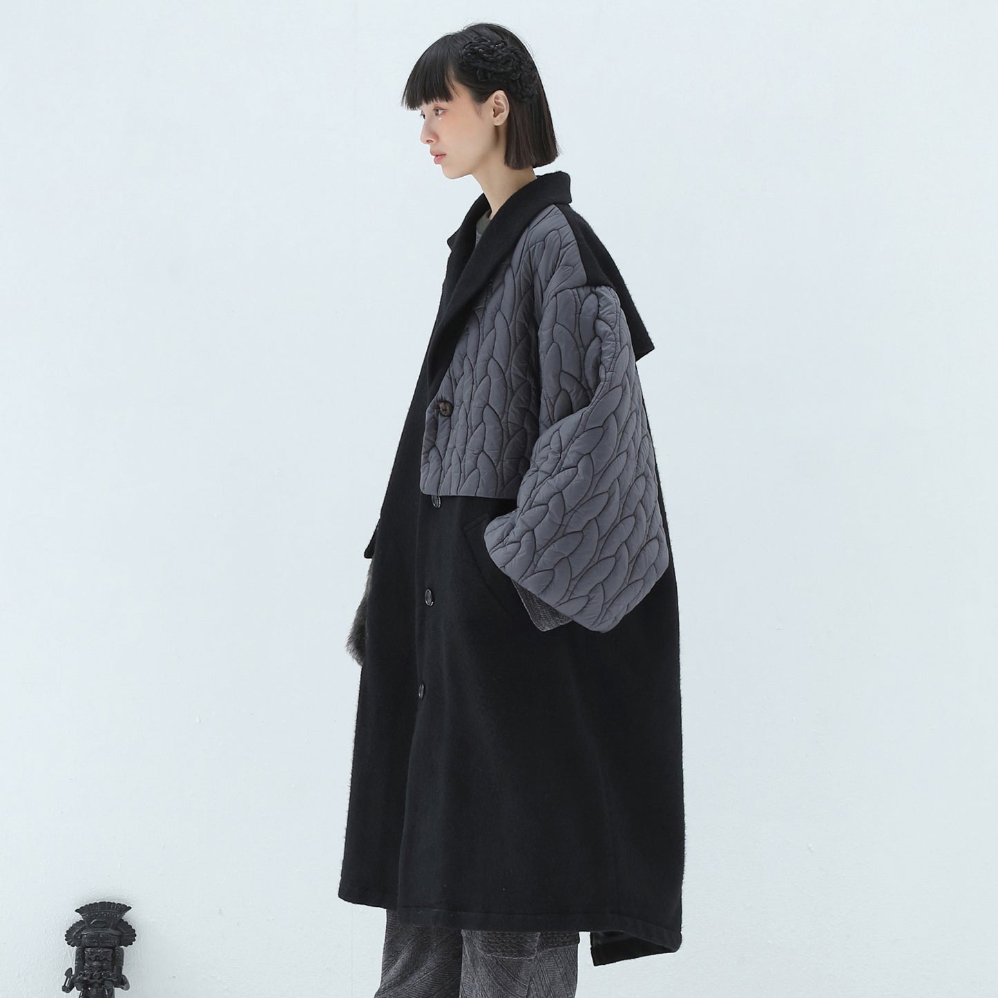 BEDSIDEDRAMA / 先行予約 OOPARTS Mix Gawn Coat - BLACK