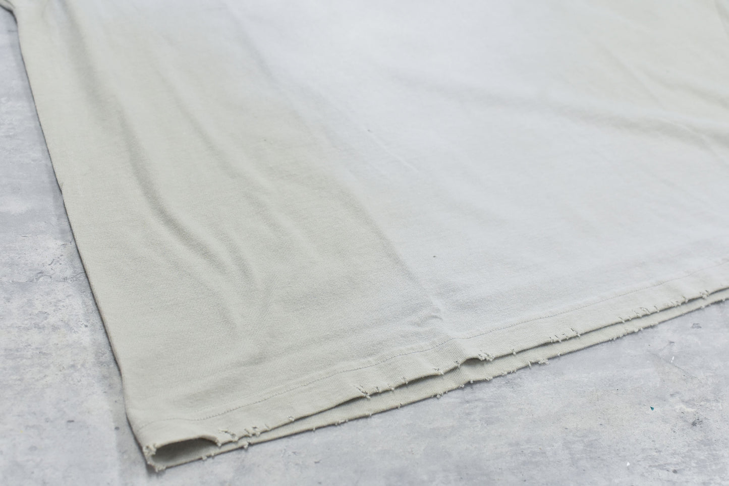 THE JEAN PIERRE / Signature Pigment dye Grunge Destroy SS TEE - INK WHITE