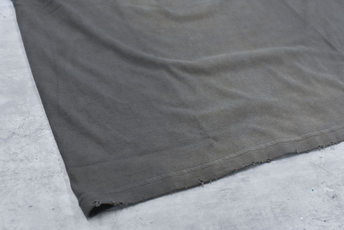 THE JEAN PIERRE / Signature Pigment dye Grunge Destroy SS TEE - DARK CHOCO