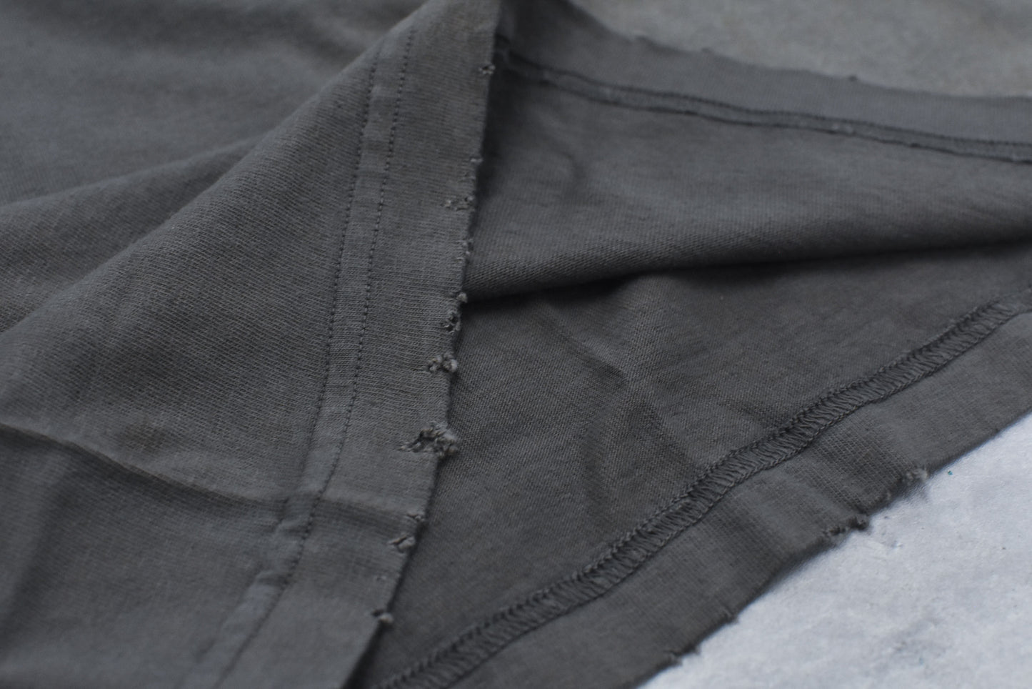 THE JEAN PIERRE / Signature Pigment dye Grunge Destroy SS TEE - DARK CHOCO