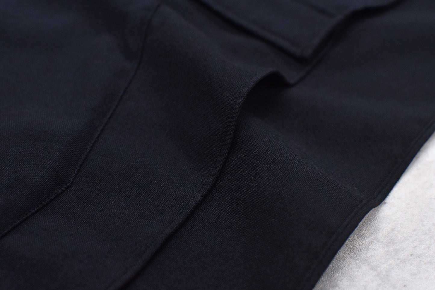 BODYSONG. / BEAUTIFUL GRADIENT DEFORMATION SHIRT - BLUE