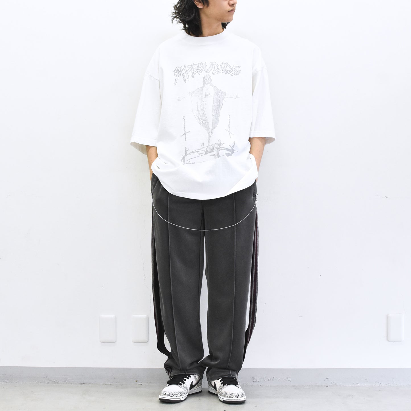 BODYSONG. / PIGMENT-DYED DISTRESSED TRACK TROUSERS - GREY