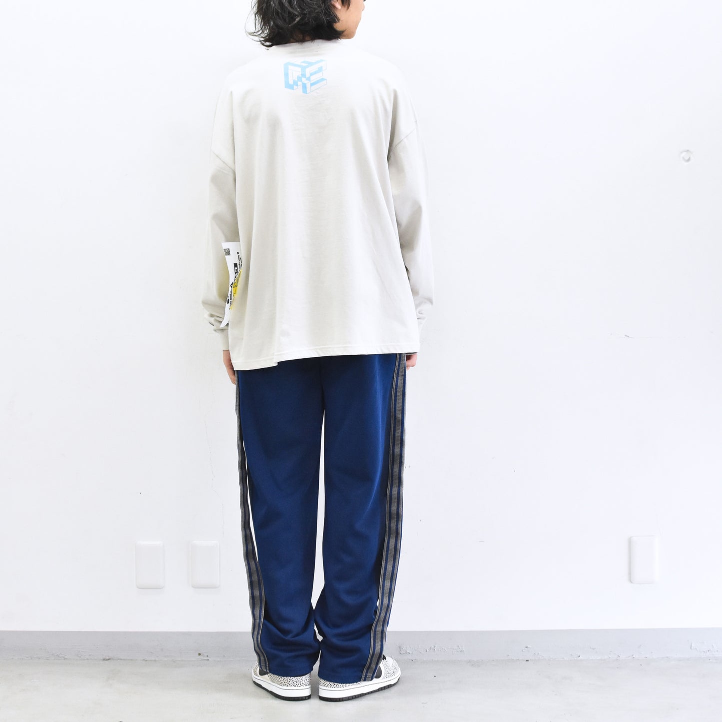 BODYSONG. / PIGMENT-DYED DISTRESSED TRACK TROUSERS - BLUE