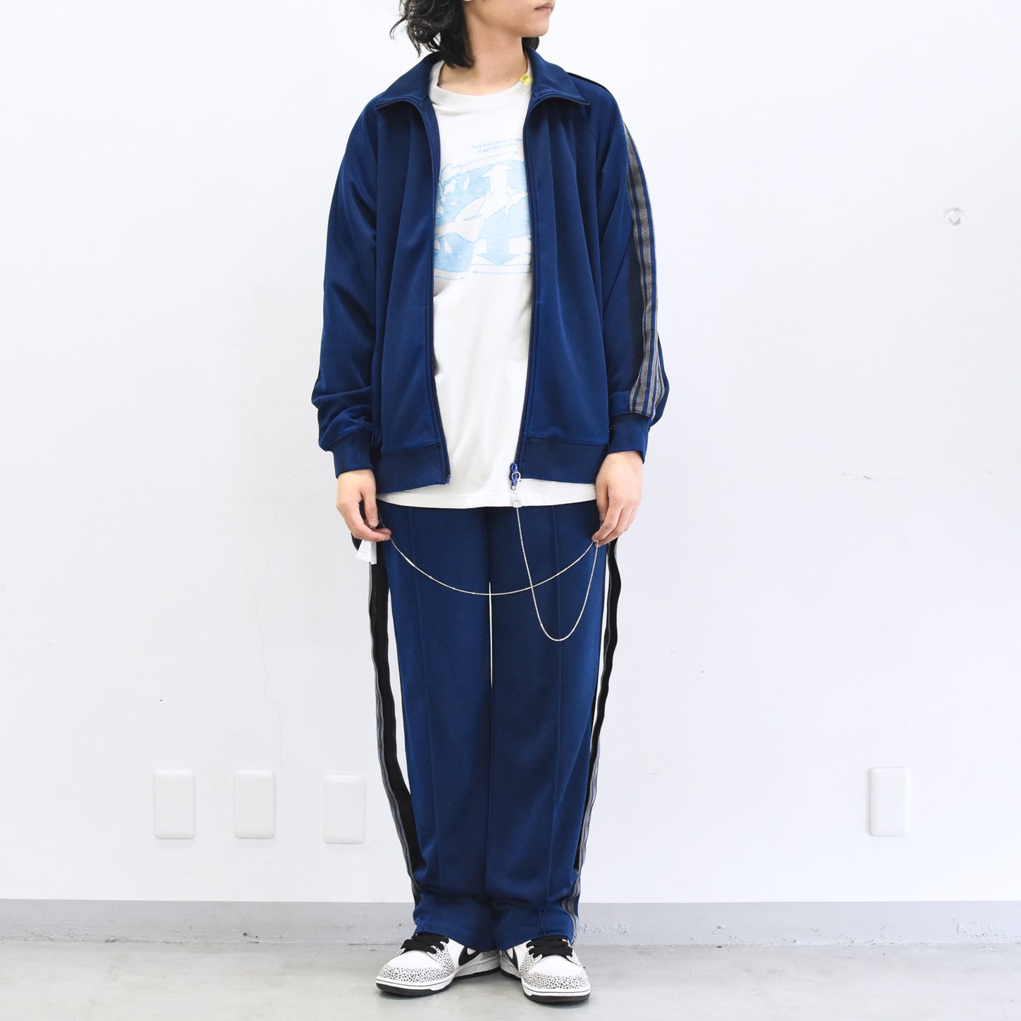BODYSONG. / PIGMENT-DYED DISTRESSED TRACK JACKET - BLUE