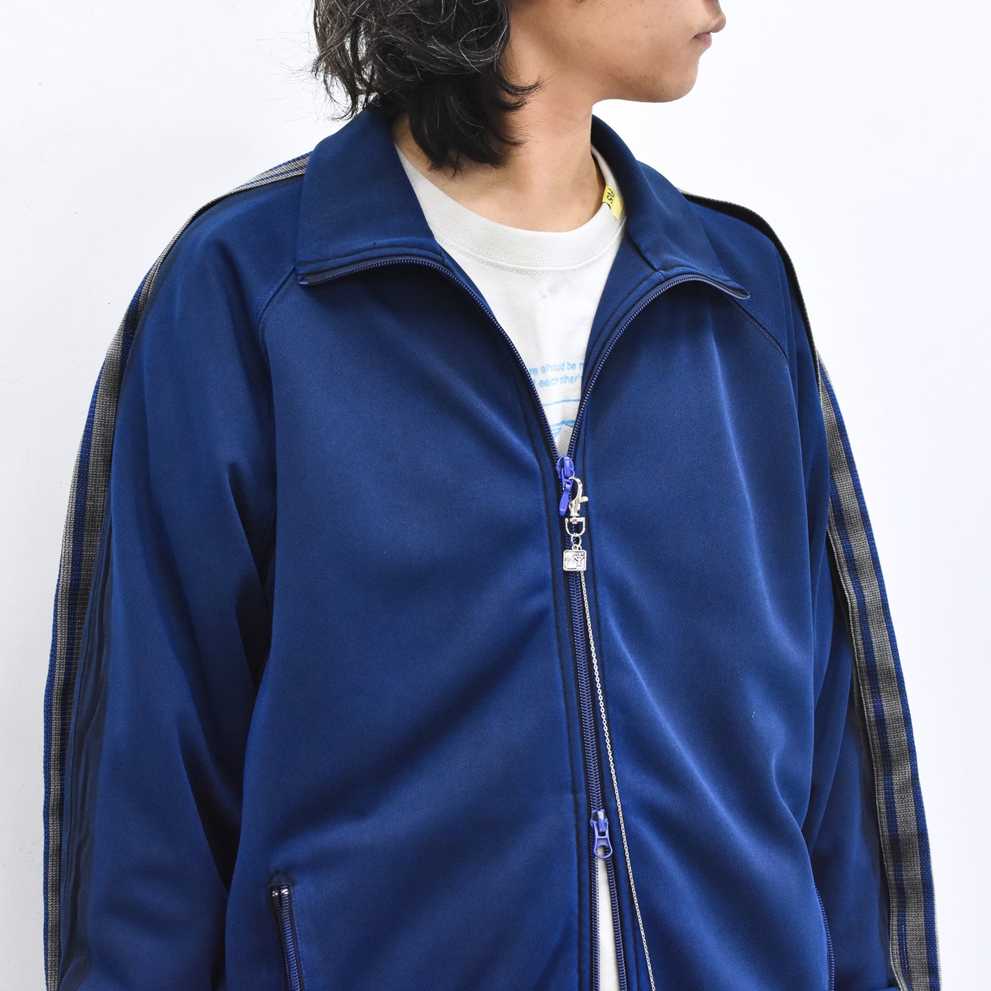 BODYSONG. / PIGMENT-DYED DISTRESSED TRACK JACKET - BLUE