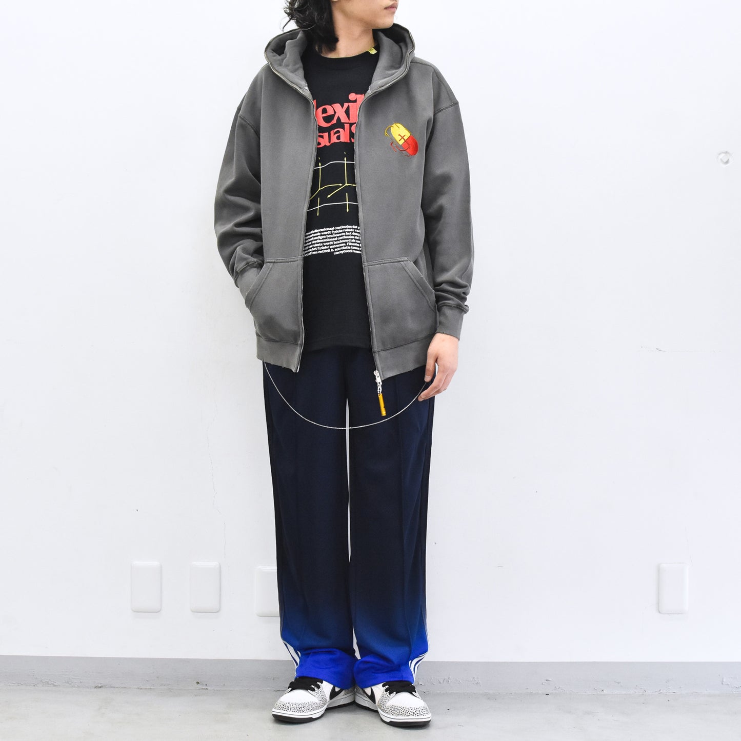 BODYSONG. / GLITCH EMBROIDERY DISTRESSED HOODIE/DRUKQS - BLACK