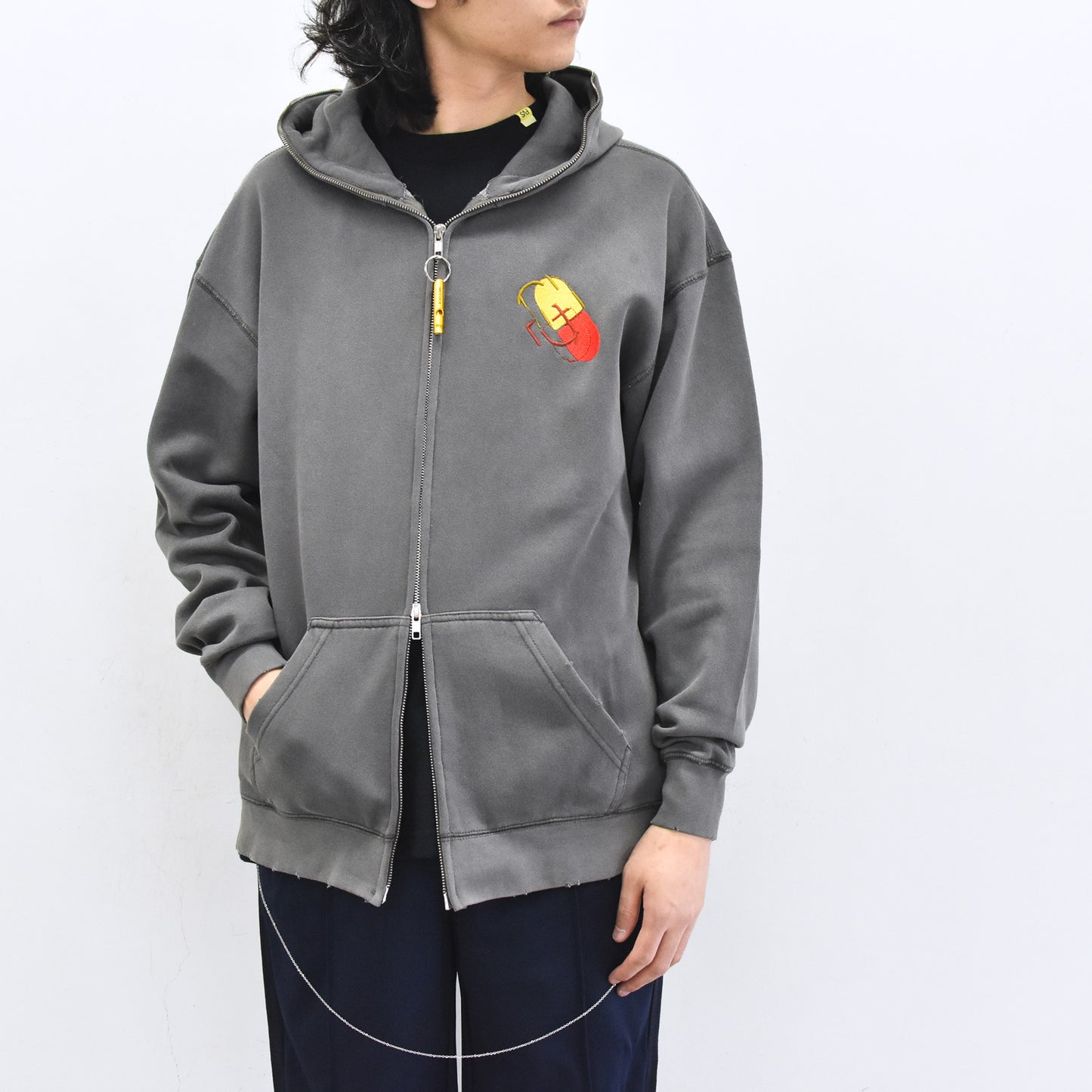 BODYSONG. / GLITCH EMBROIDERY DISTRESSED HOODIE/DRUKQS - BLACK
