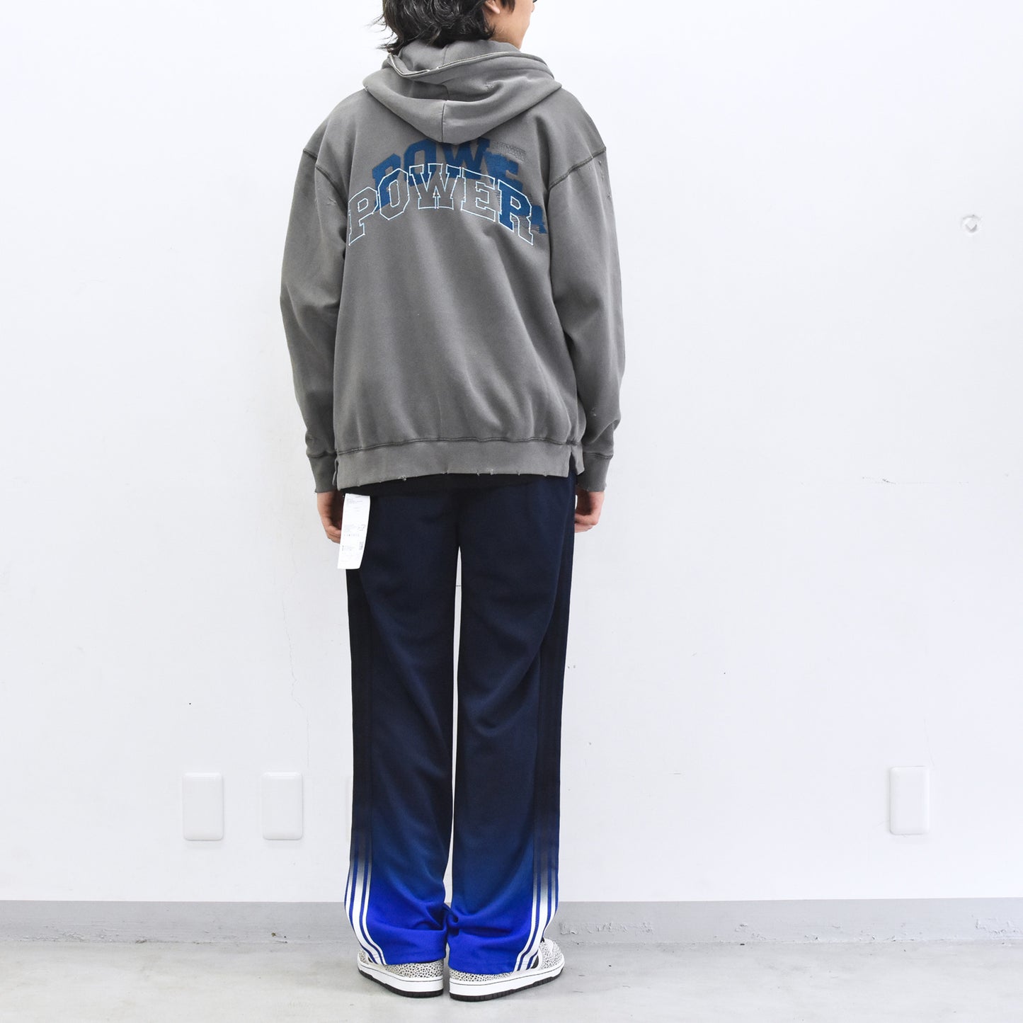BODYSONG. / GLITCH EMBROIDERY DISTRESSED HOODIE/BTC - BLACK