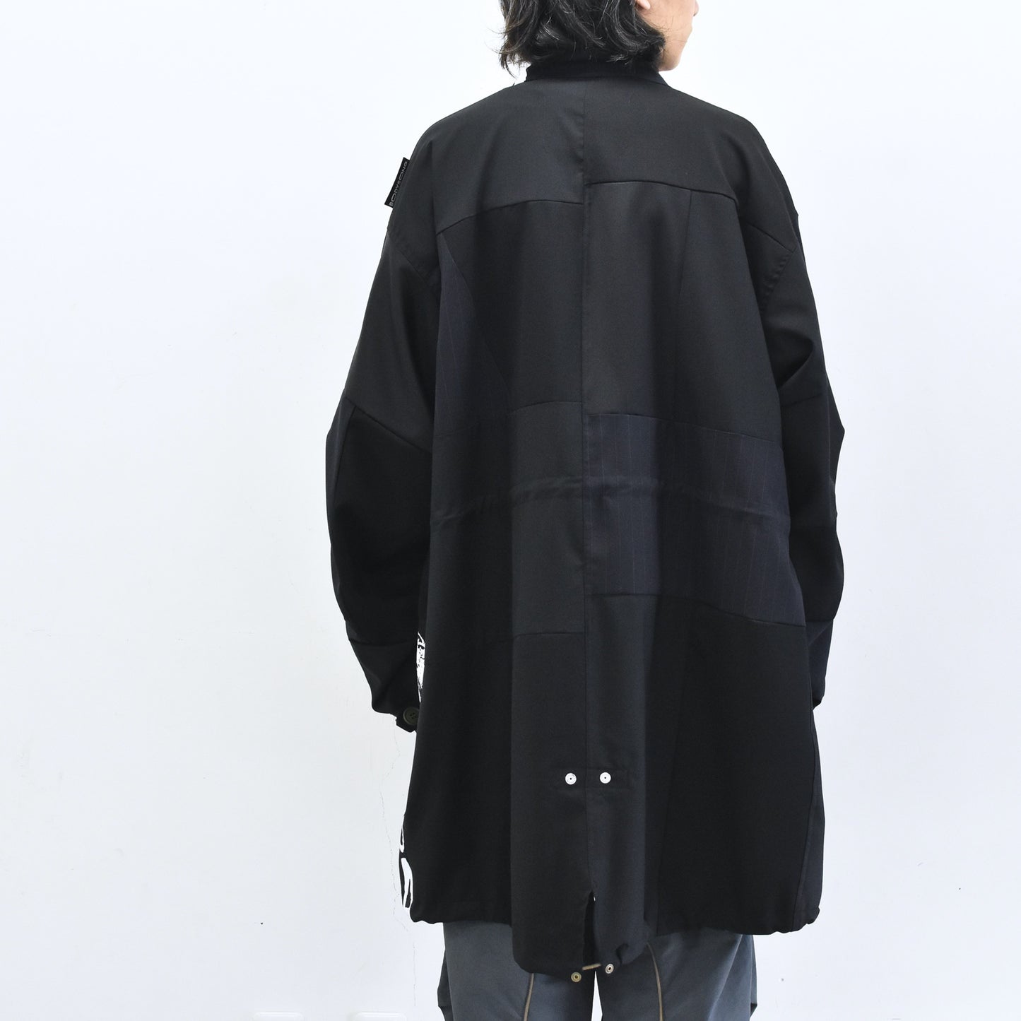 BODYSONG. / PATCHWORK MIL COAT MADE BY DISASSEMBLING AND RECONSTRUCTING A BUSINESS SUIT