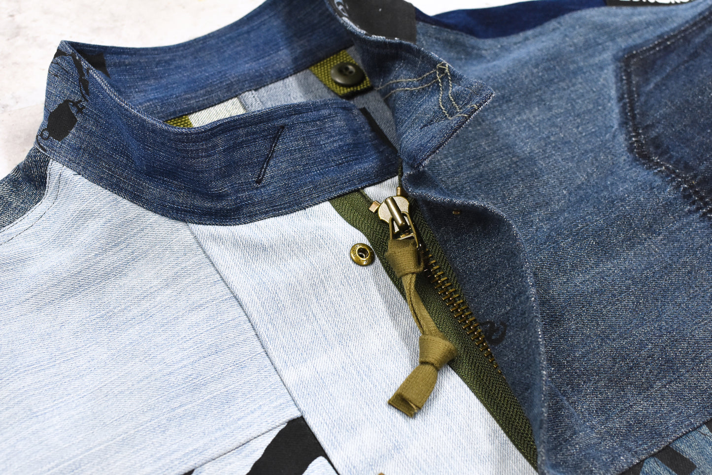 BODYSONG. / PATCHWORK MIL COAT MADE FROM RECONSTRUCTED VINTAGE DENIM
