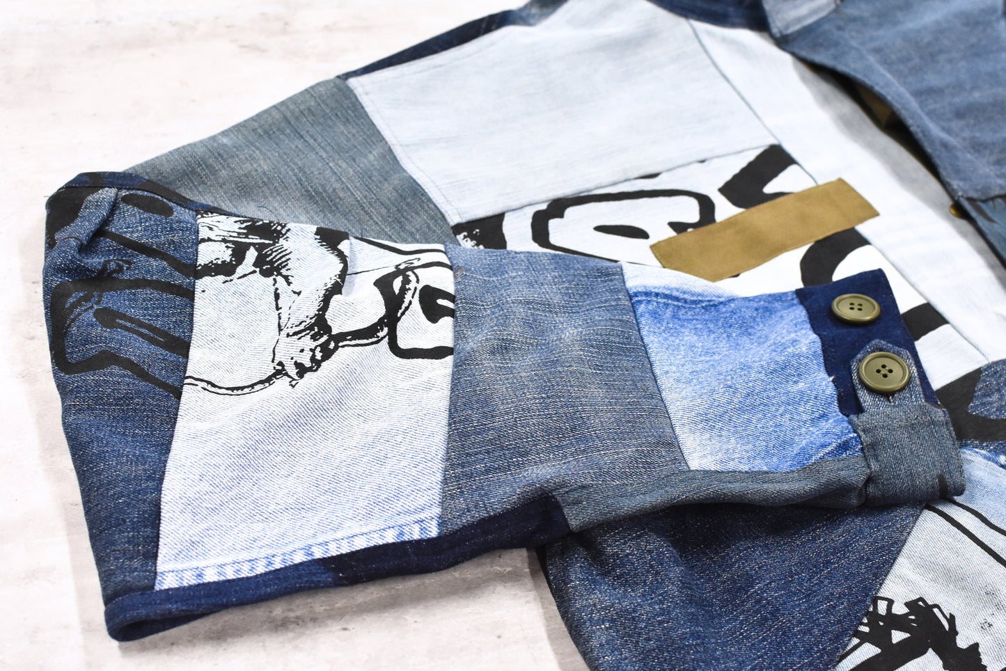 BODYSONG. / PATCHWORK MIL COAT MADE FROM RECONSTRUCTED VINTAGE DENIM