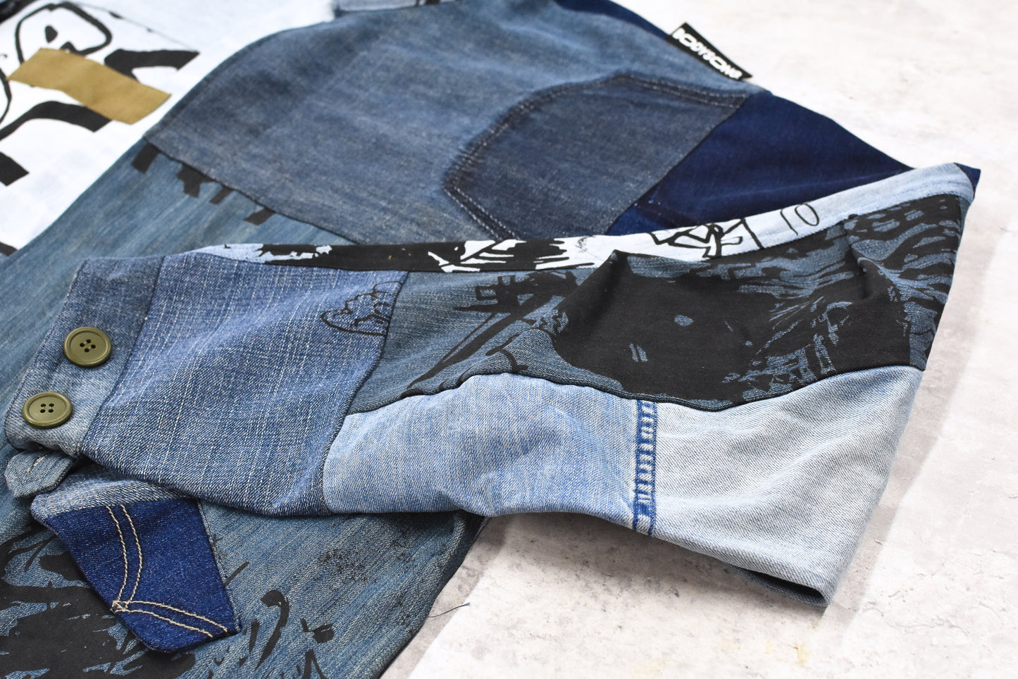BODYSONG. / PATCHWORK MIL COAT MADE FROM RECONSTRUCTED VINTAGE DENIM
