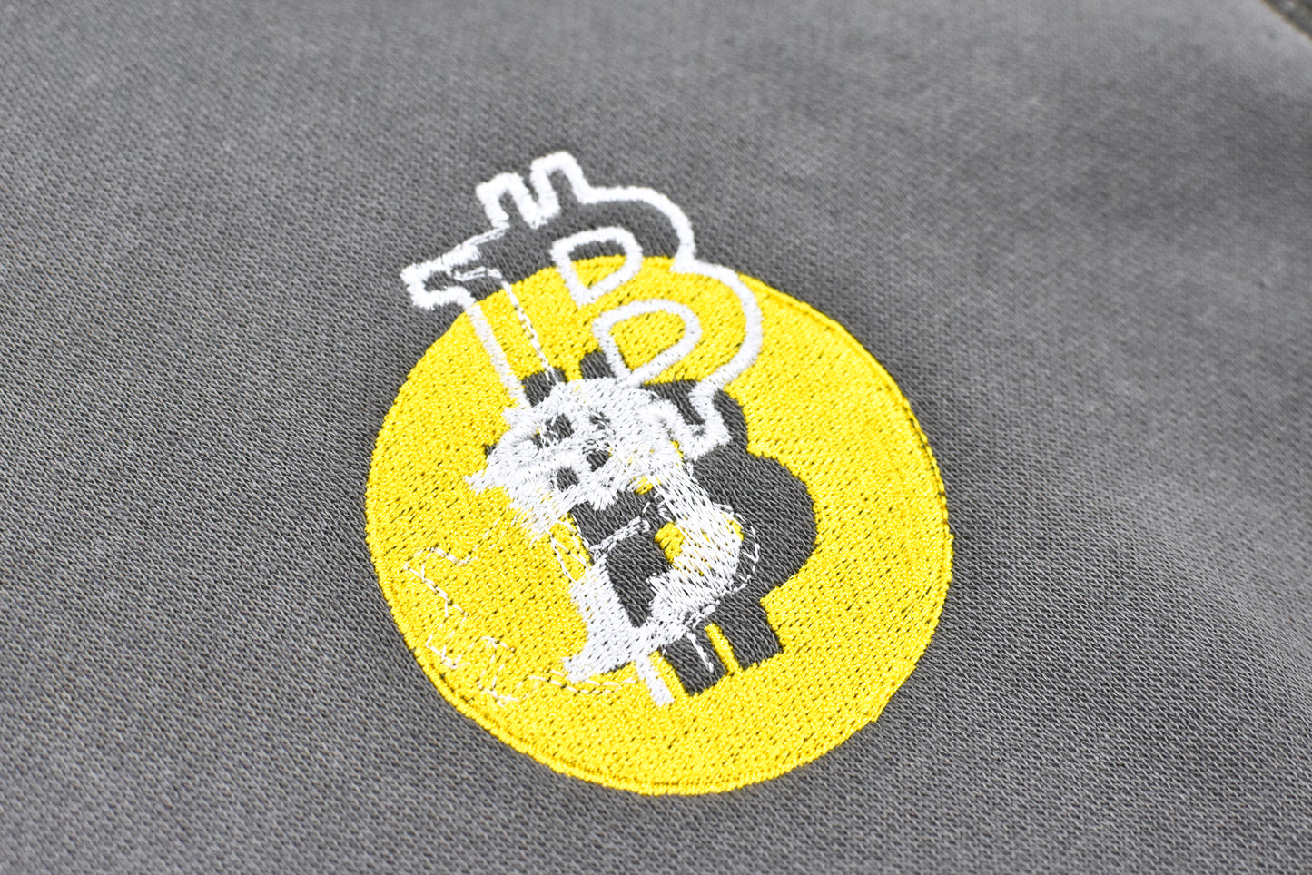 BODYSONG. / GLITCH EMBROIDERY DISTRESSED HOODIE/BTC - BLACK