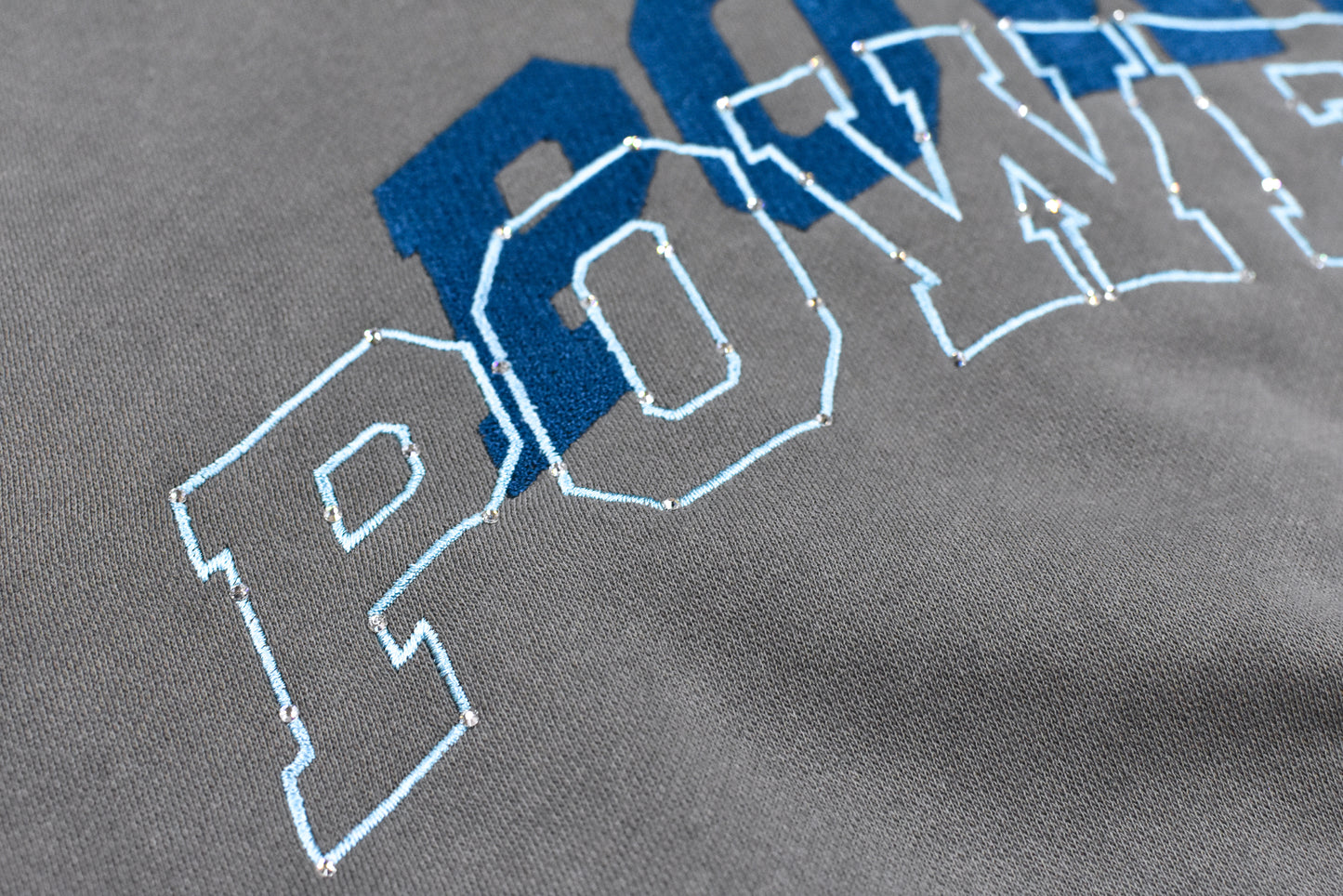 BODYSONG. / GLITCH EMBROIDERY DISTRESSED HOODIE/BTC - BLACK