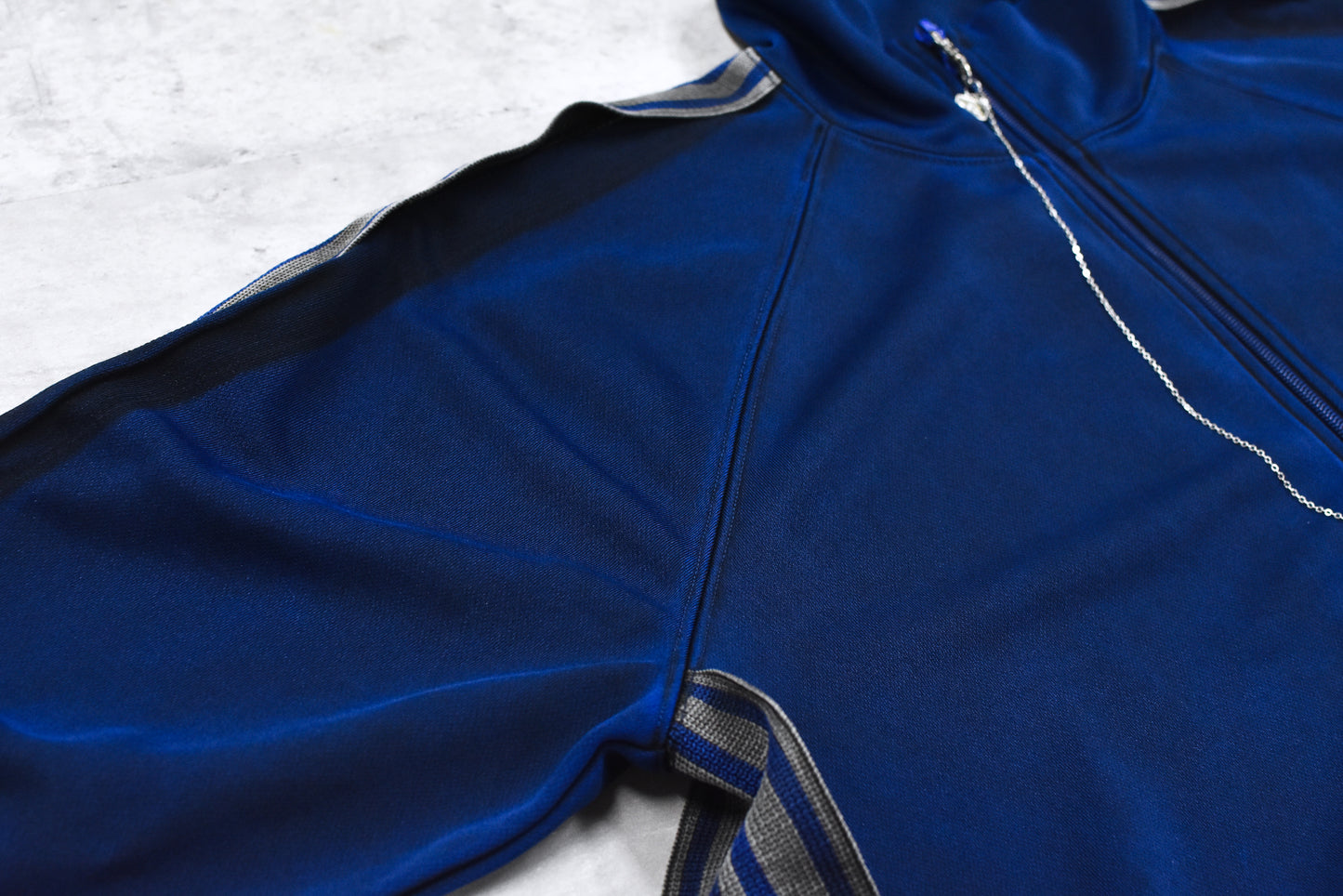 BODYSONG. / PIGMENT-DYED DISTRESSED TRACK JACKET - BLUE