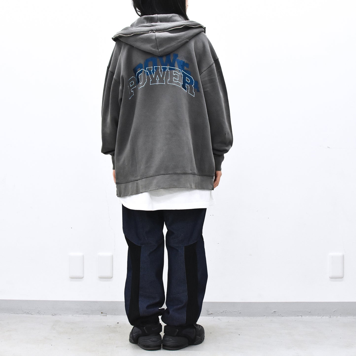 BODYSONG. / GLITCH EMBROIDERY DISTRESSED HOODIE/DRUKQS - BLACK