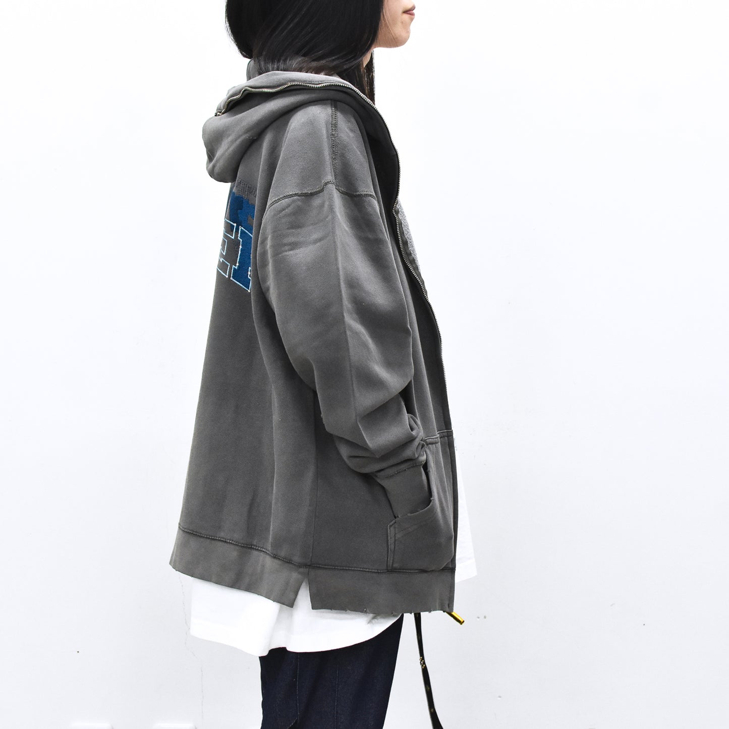BODYSONG. / GLITCH EMBROIDERY DISTRESSED HOODIE/DRUKQS - BLACK