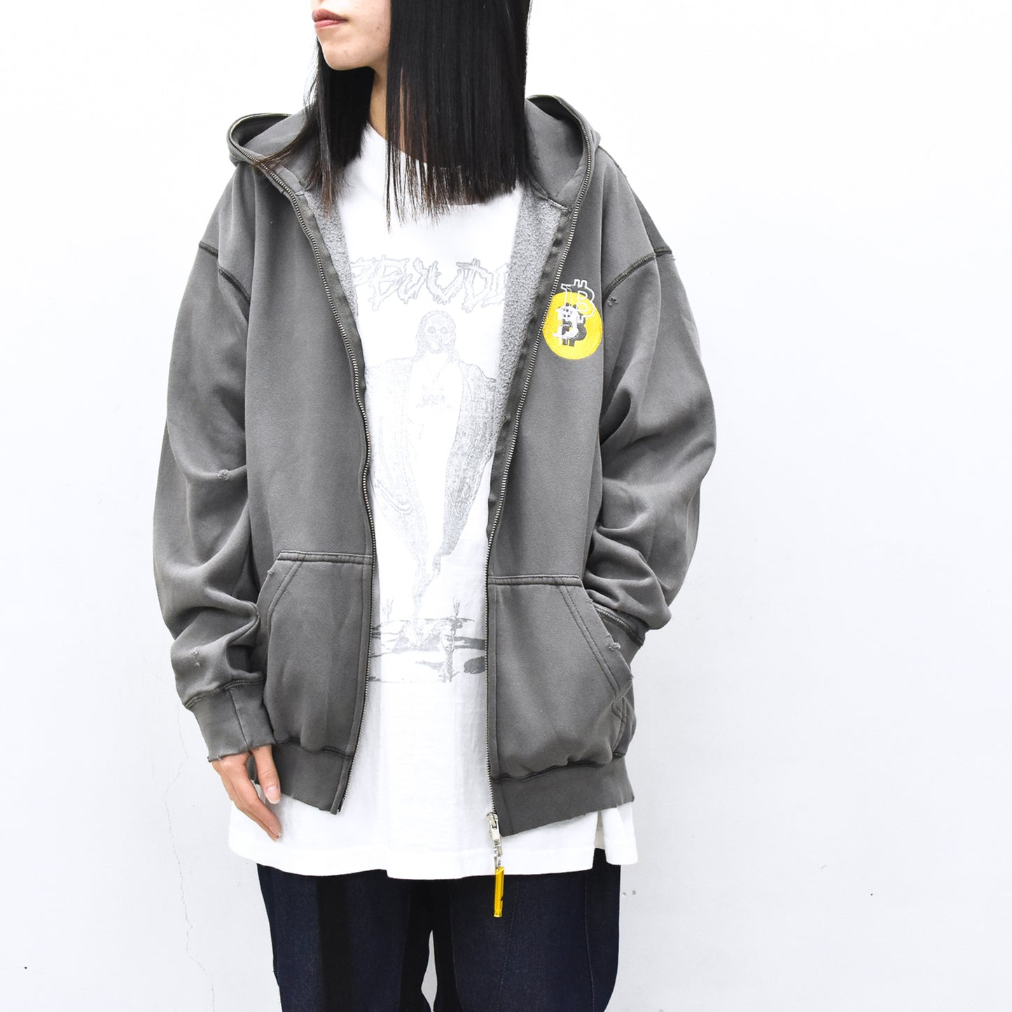 BODYSONG. / GLITCH EMBROIDERY DISTRESSED HOODIE/BTC - BLACK