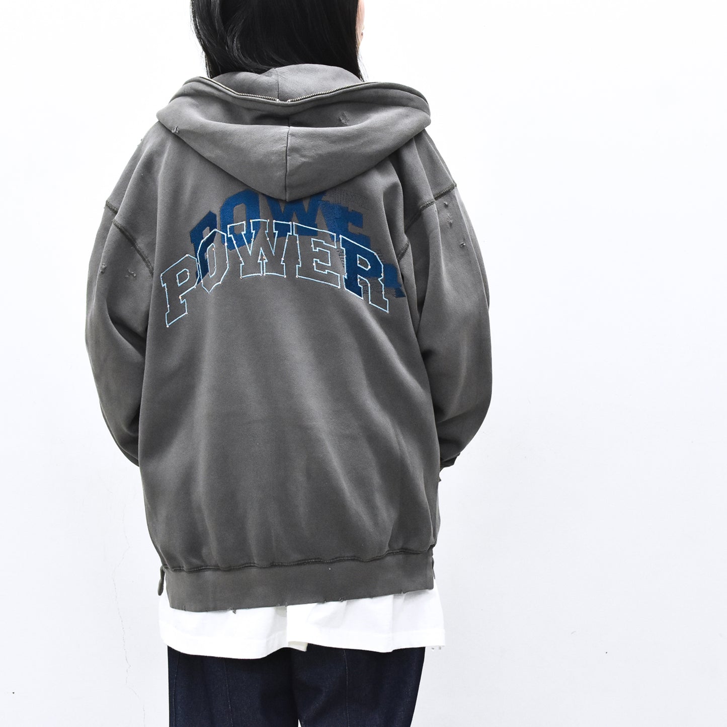 BODYSONG. / GLITCH EMBROIDERY DISTRESSED HOODIE/BTC - BLACK