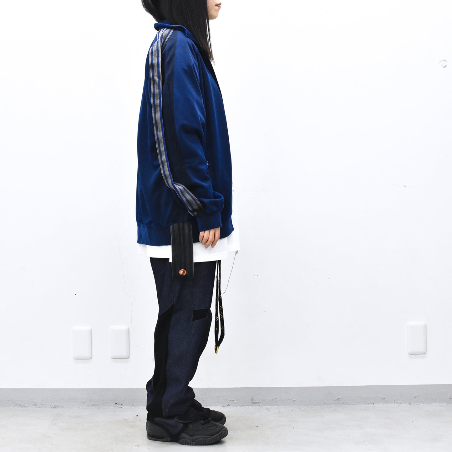 BODYSONG. / PIGMENT-DYED DISTRESSED TRACK JACKET - BLUE
