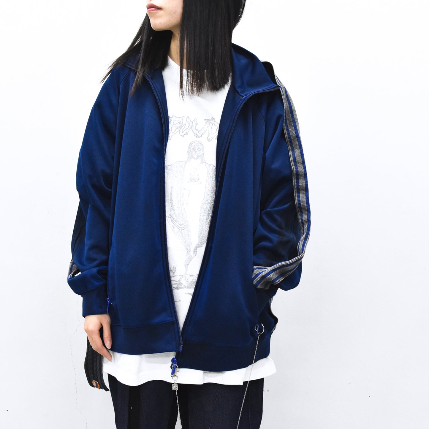 BODYSONG. / PIGMENT-DYED DISTRESSED TRACK JACKET - BLUE