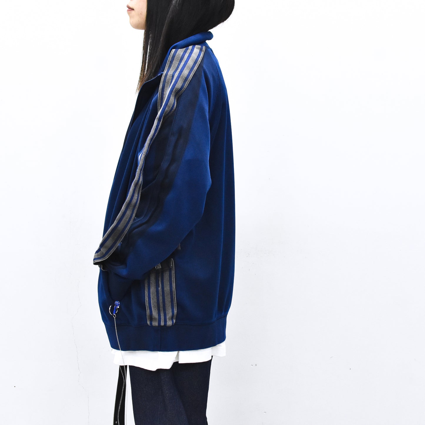 BODYSONG. / PIGMENT-DYED DISTRESSED TRACK JACKET - BLUE