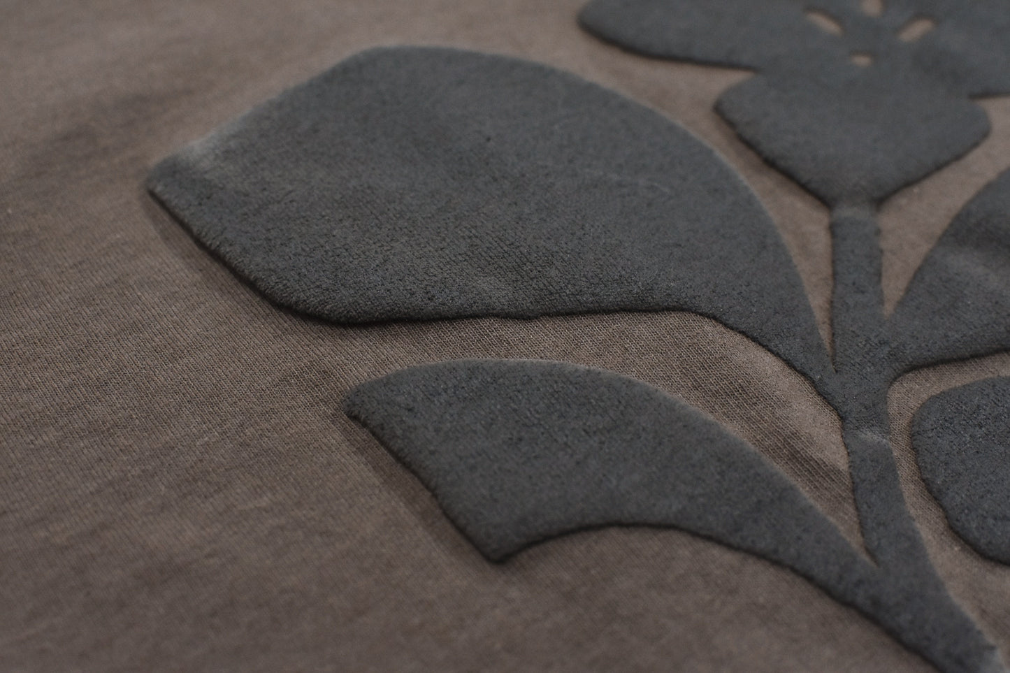 elephant TRIBAL fabrics / 凸凹Flower T - BROWN