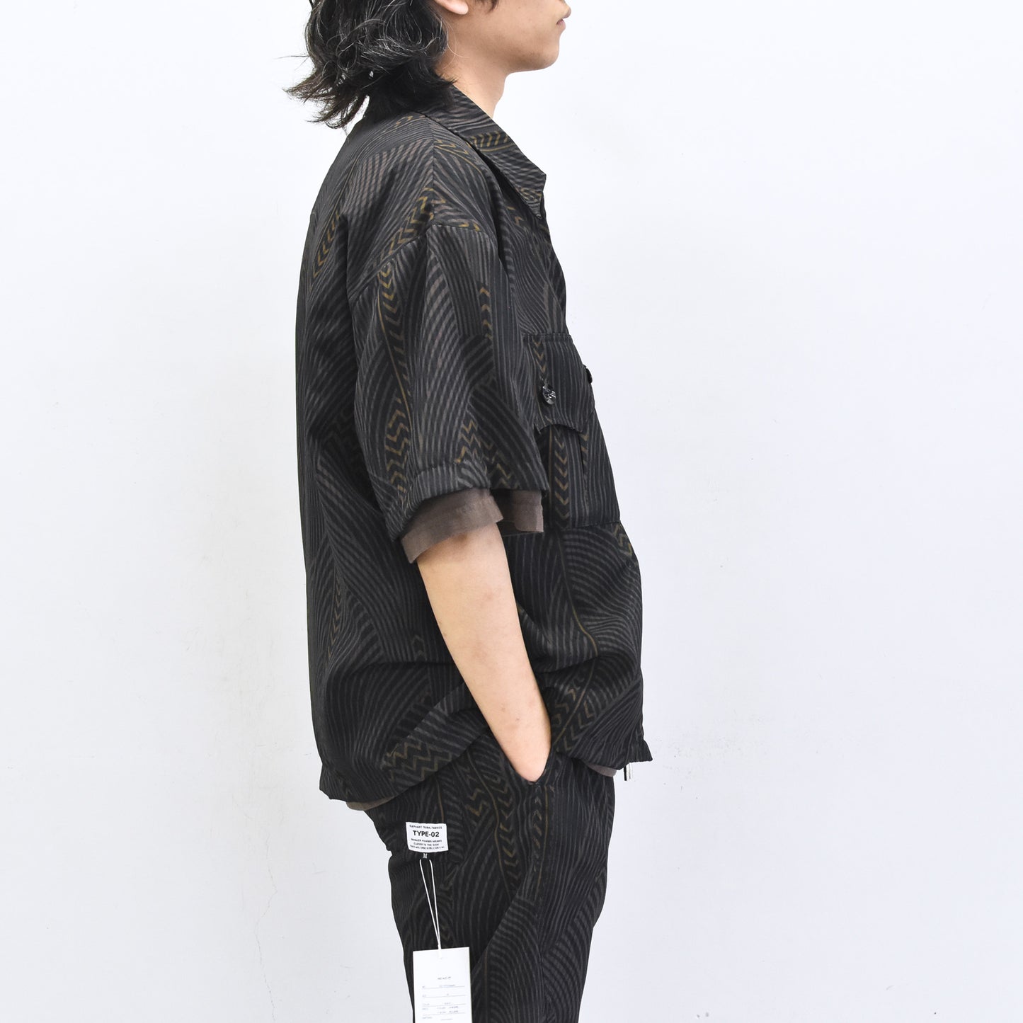 elephant TRIBAL fabrics / NO A/C Zip Shirt - BLACK