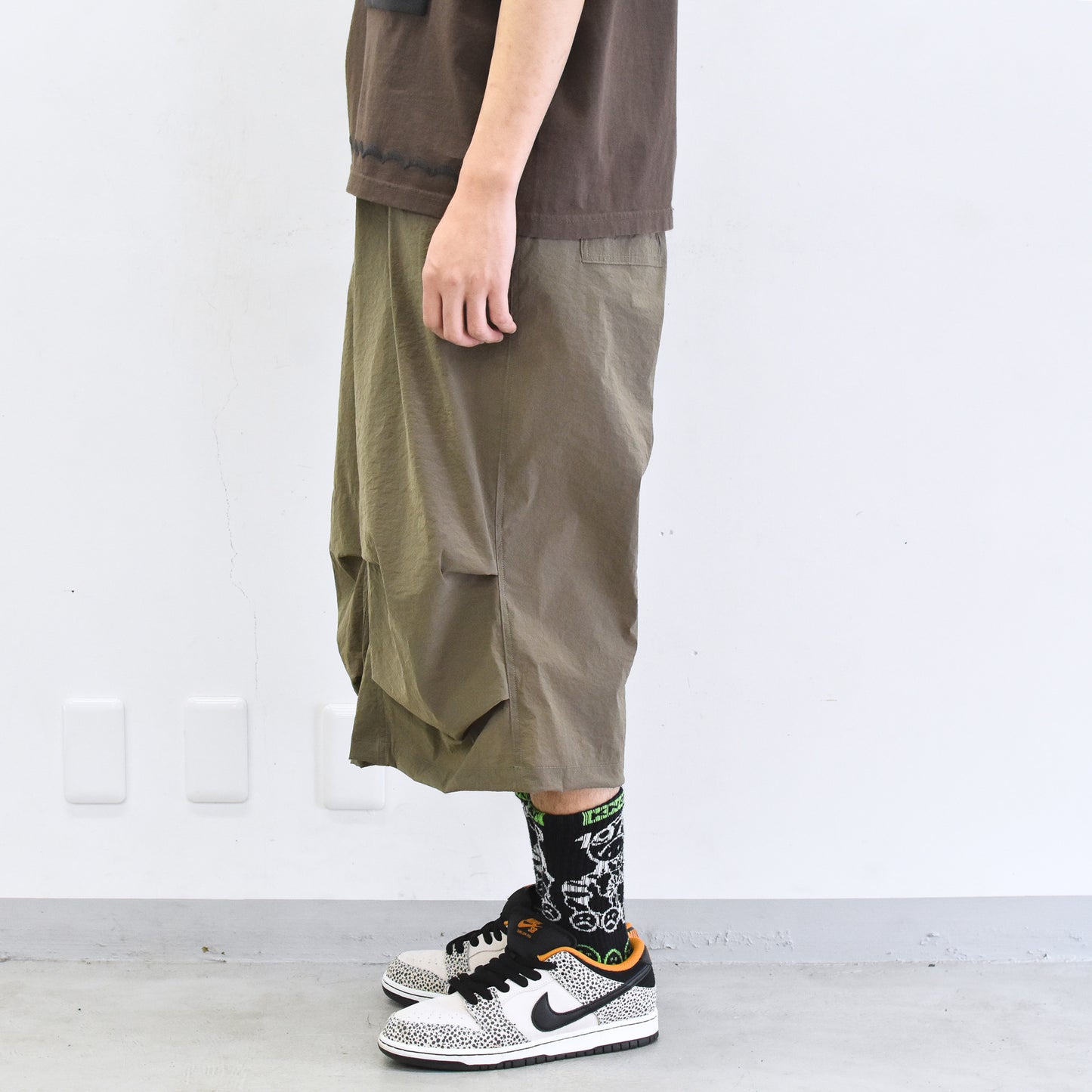 elephant TRIBAL fabrics / High Power Stretch Warming-up Halfway PT - GREIGE