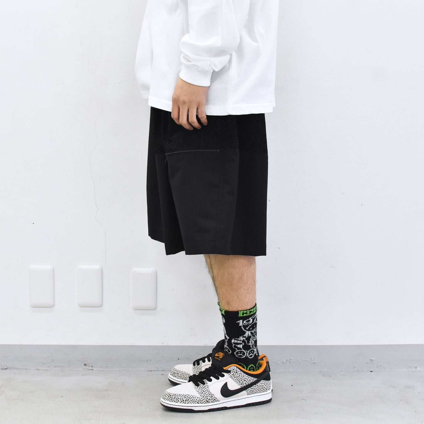 STOF / Stone Yard Floc Wide Shorts - BLACK