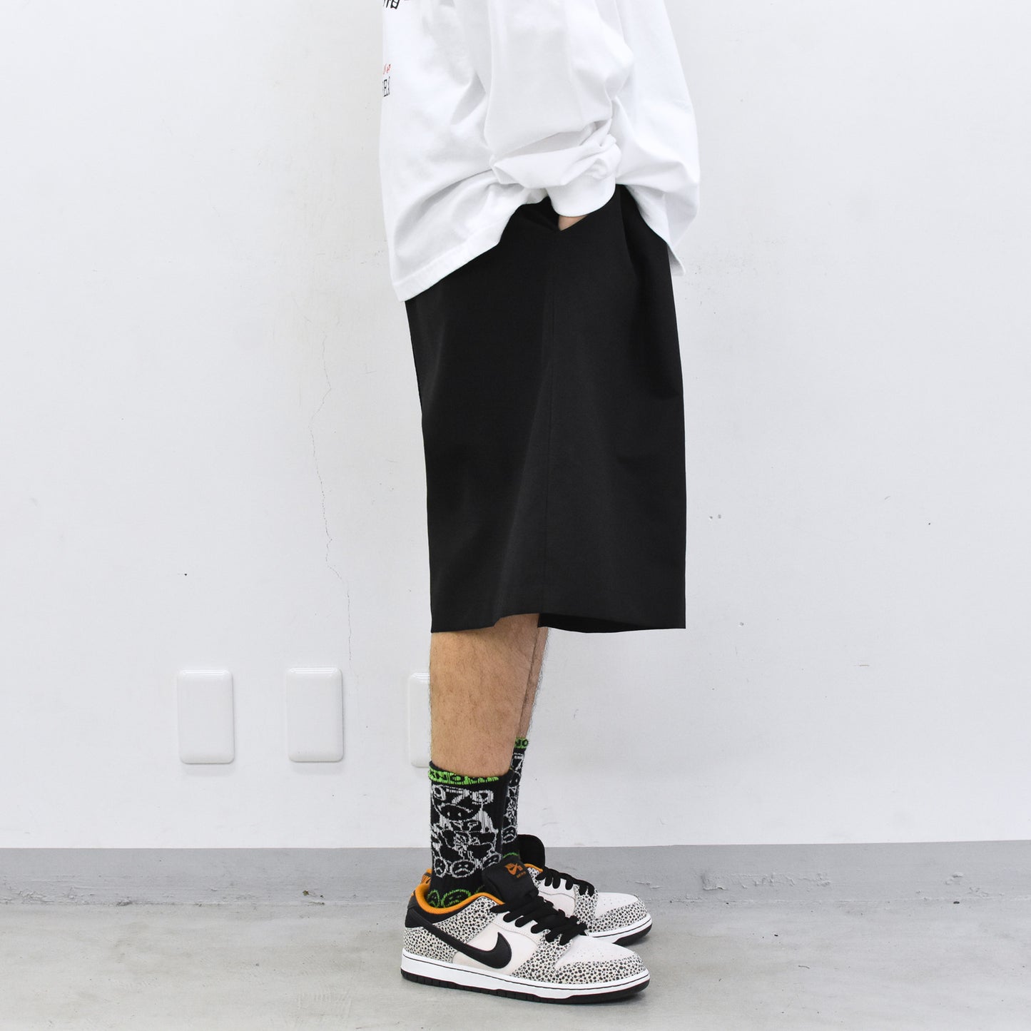 STOF / Stone Yard Floc Wide Shorts - BLACK