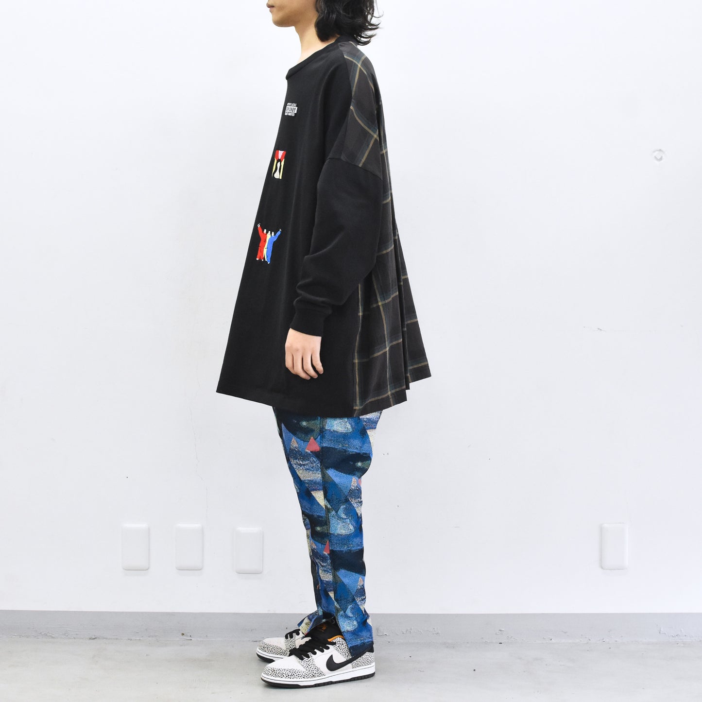STOF / Edition Embroi L/S Tee - BLACK