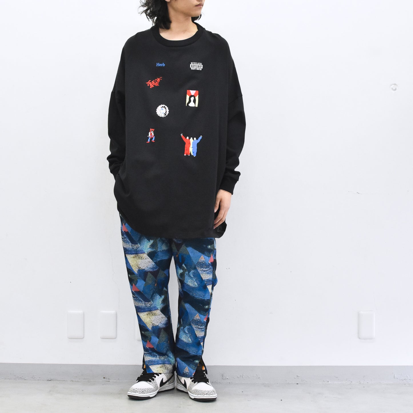 STOF / Edition Embroi L/S Tee - BLACK