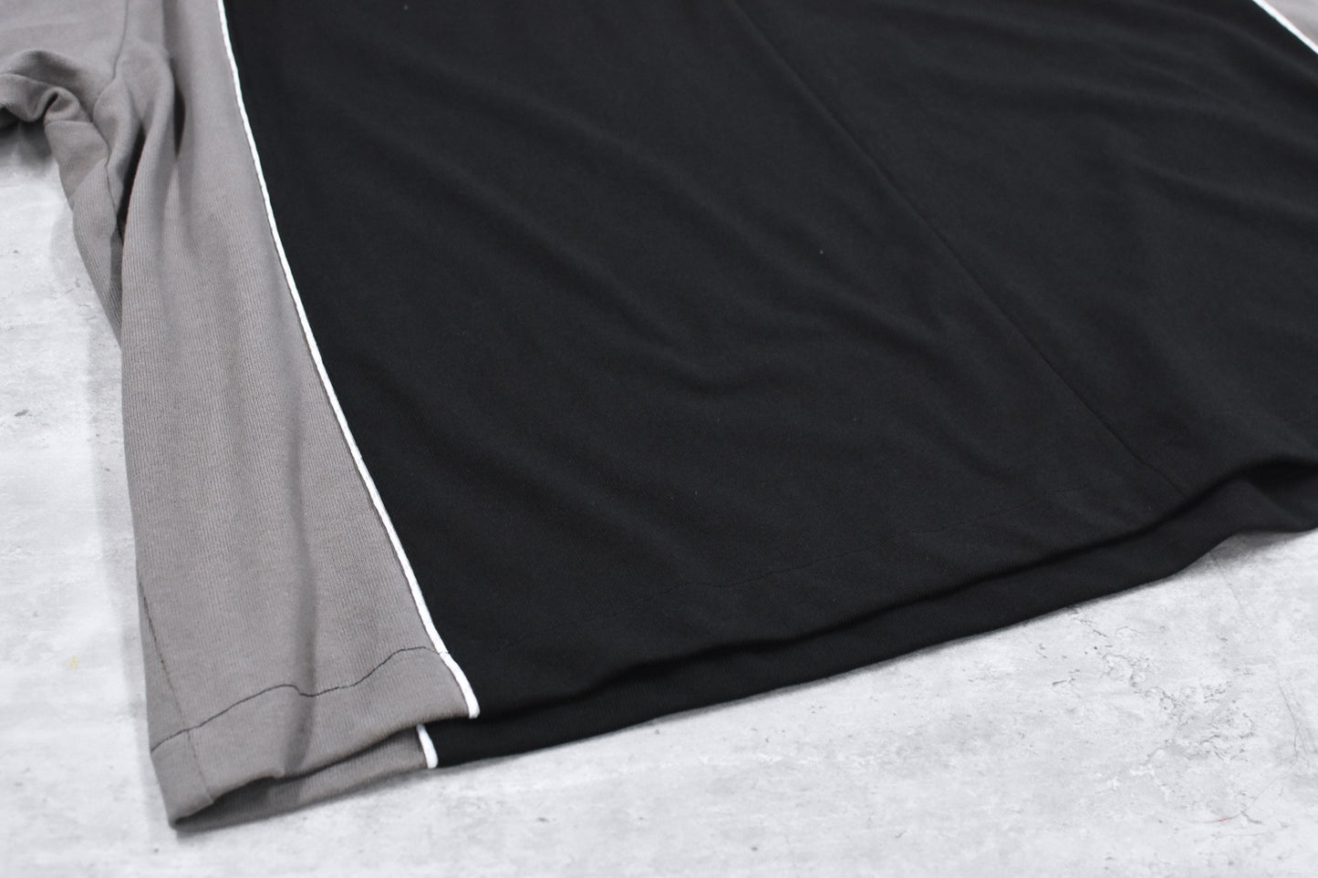 STOF / Not Uniform Pulover - BLACK