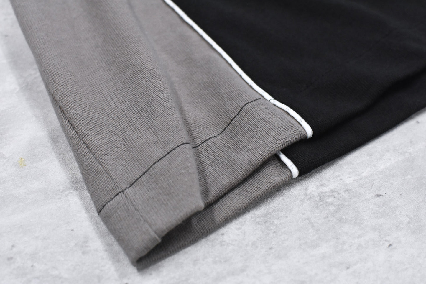 STOF / Not Uniform Pulover - BLACK