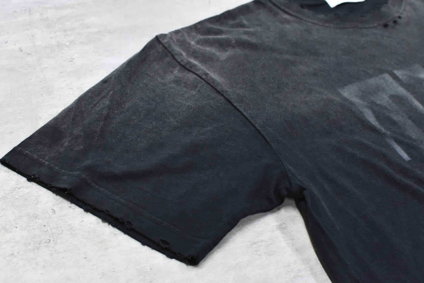 THE JEAN PIERRE / THE tee - FADE BLK