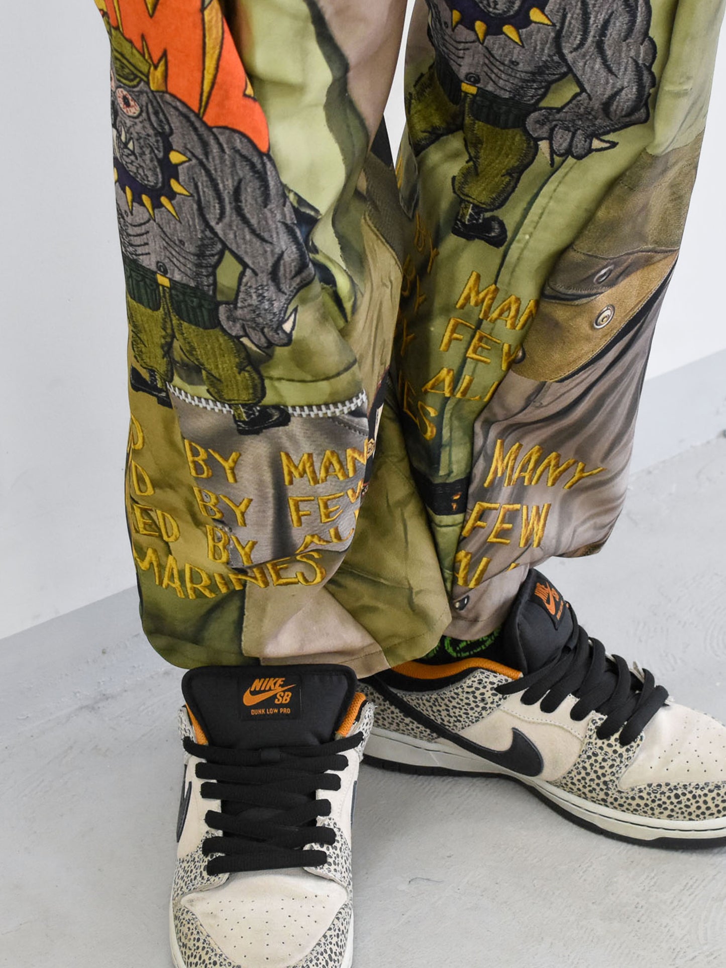 BODYSONG. / 3D CUT TROUSERS TROMPE L'OEIL JUV - KHAKI