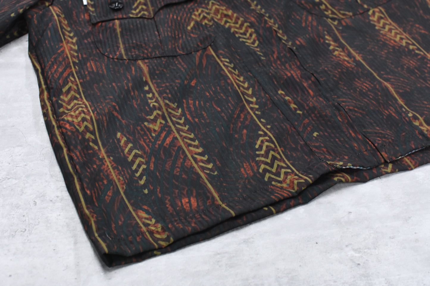 elephant TRIBAL fabrics / NO A/C Zip Shirt - SOIL BROWN