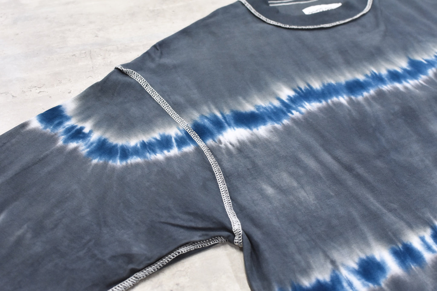 elephant TRIBAL fabrics / Tie-Dye Border LT - NAVY