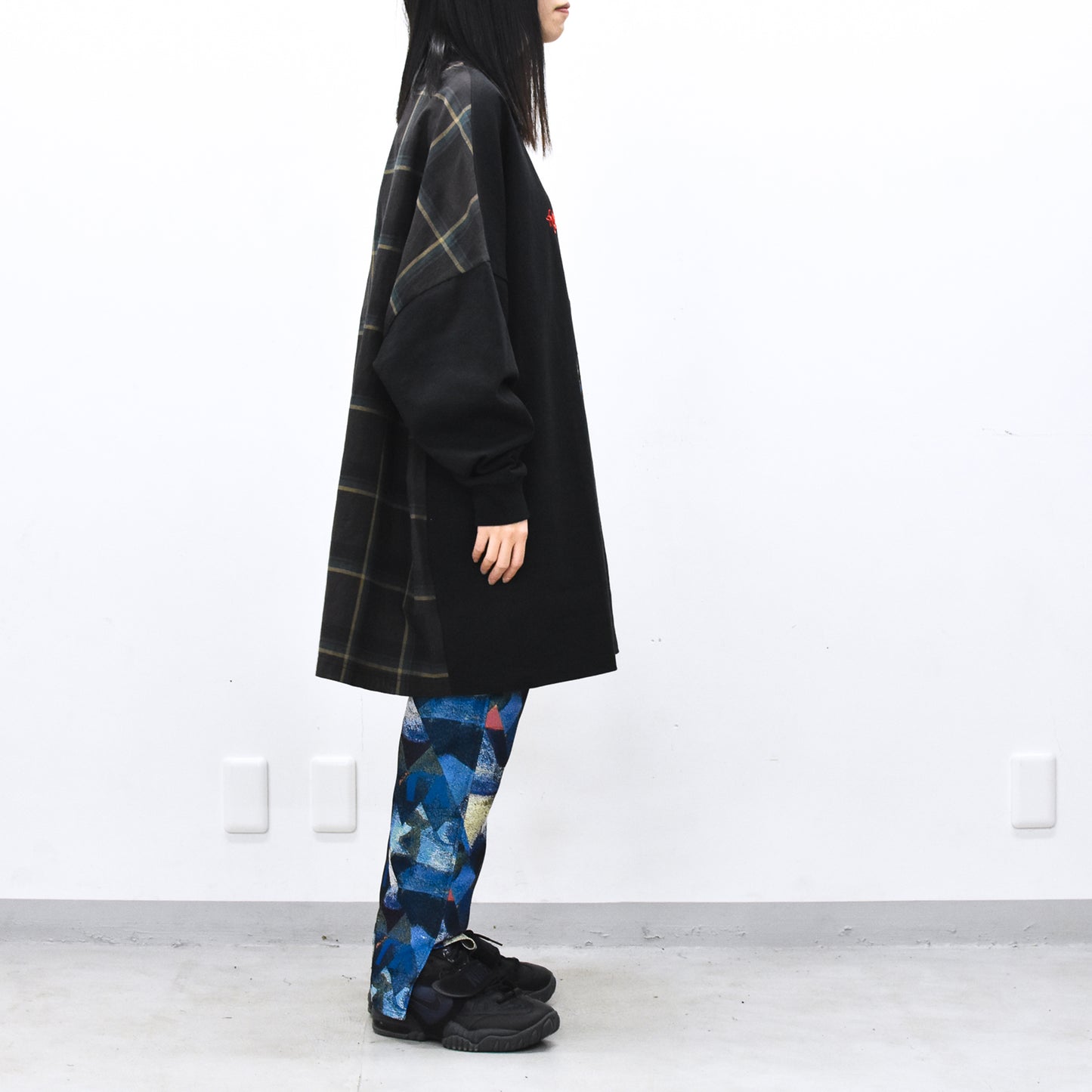 STOF / Edition Embroi L/S Tee - BLACK